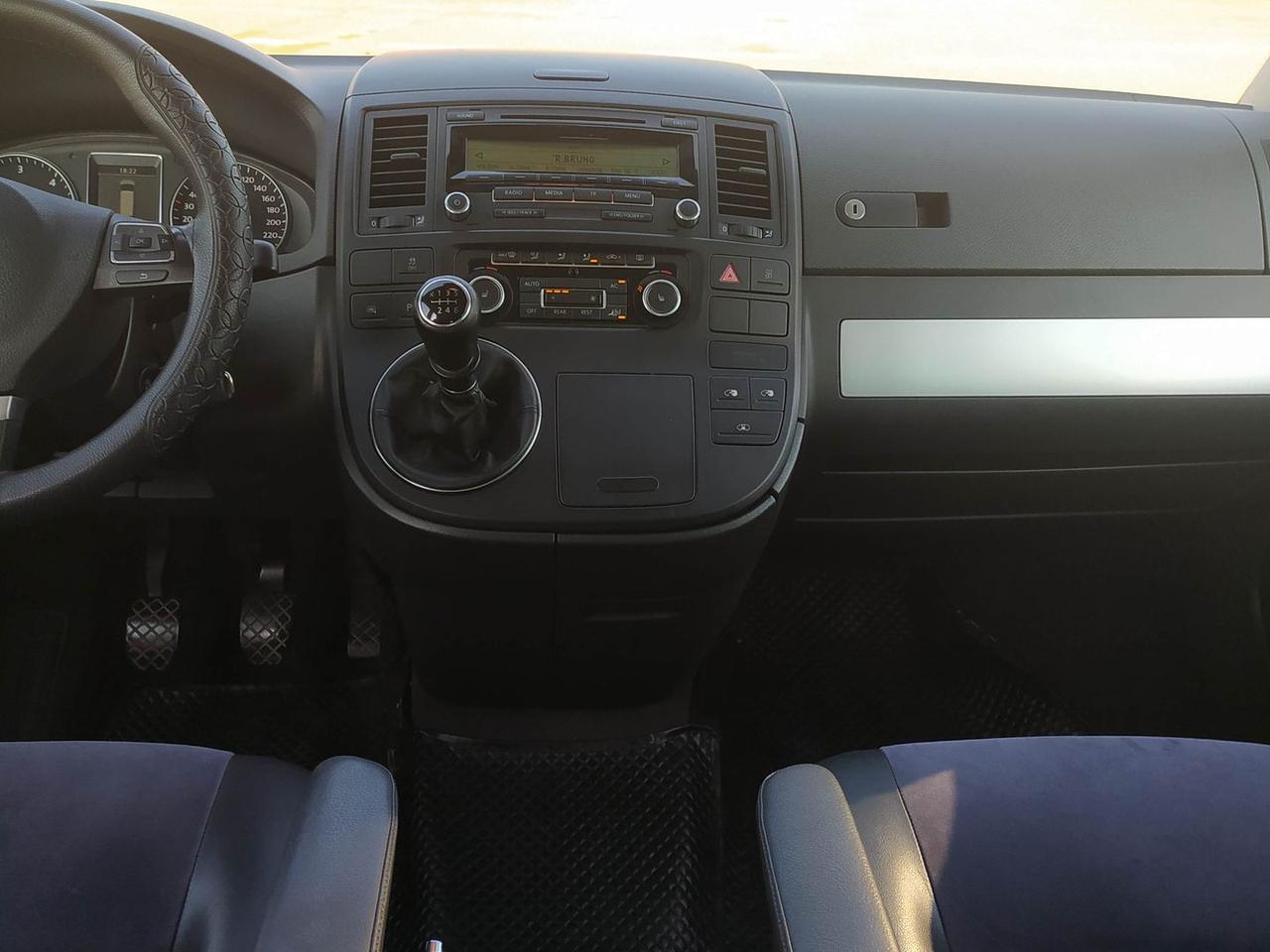 Volkswagen Multivan T5 Highline 2.0 BiTDI #11905