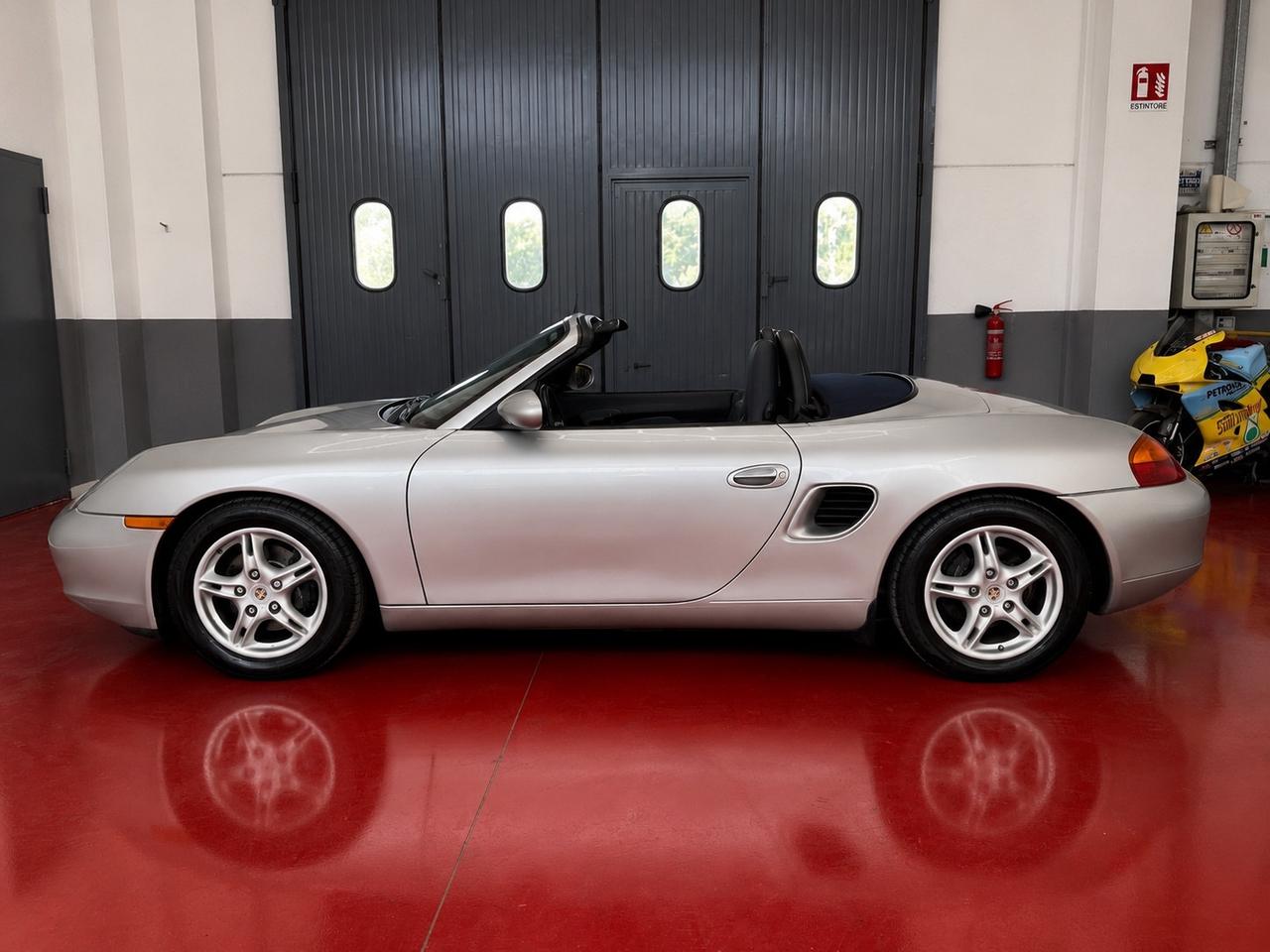 Porsche Boxster 2.5i 24V cat