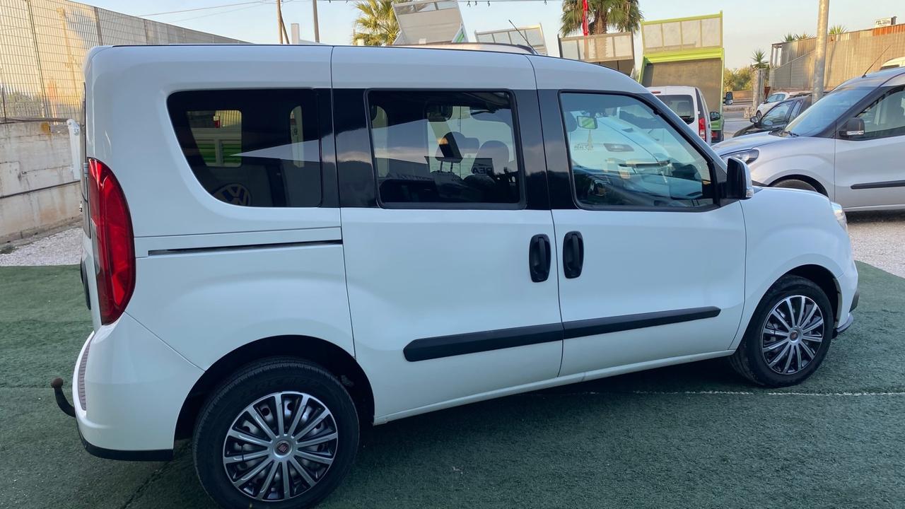 Fiat Doblo 1.6 Diesel Porte Posteriore + Gancio