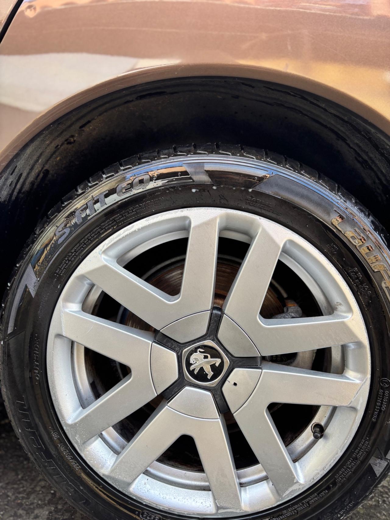 Peugeot 3008 HYbrid4 AUTOMATICO