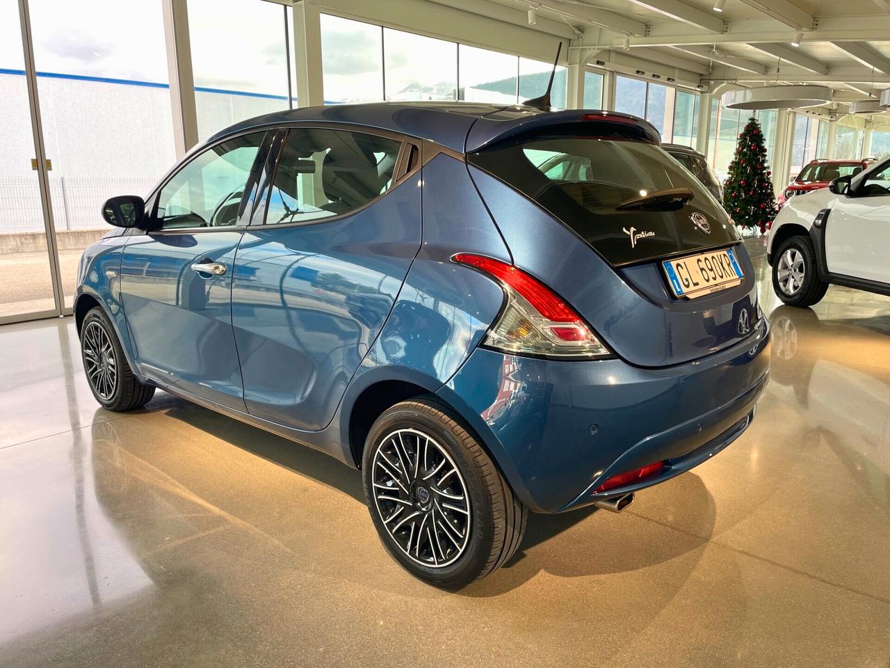 Lancia Ypsilon 1.0 FireFly 5 porte S&S Hybrid Gold