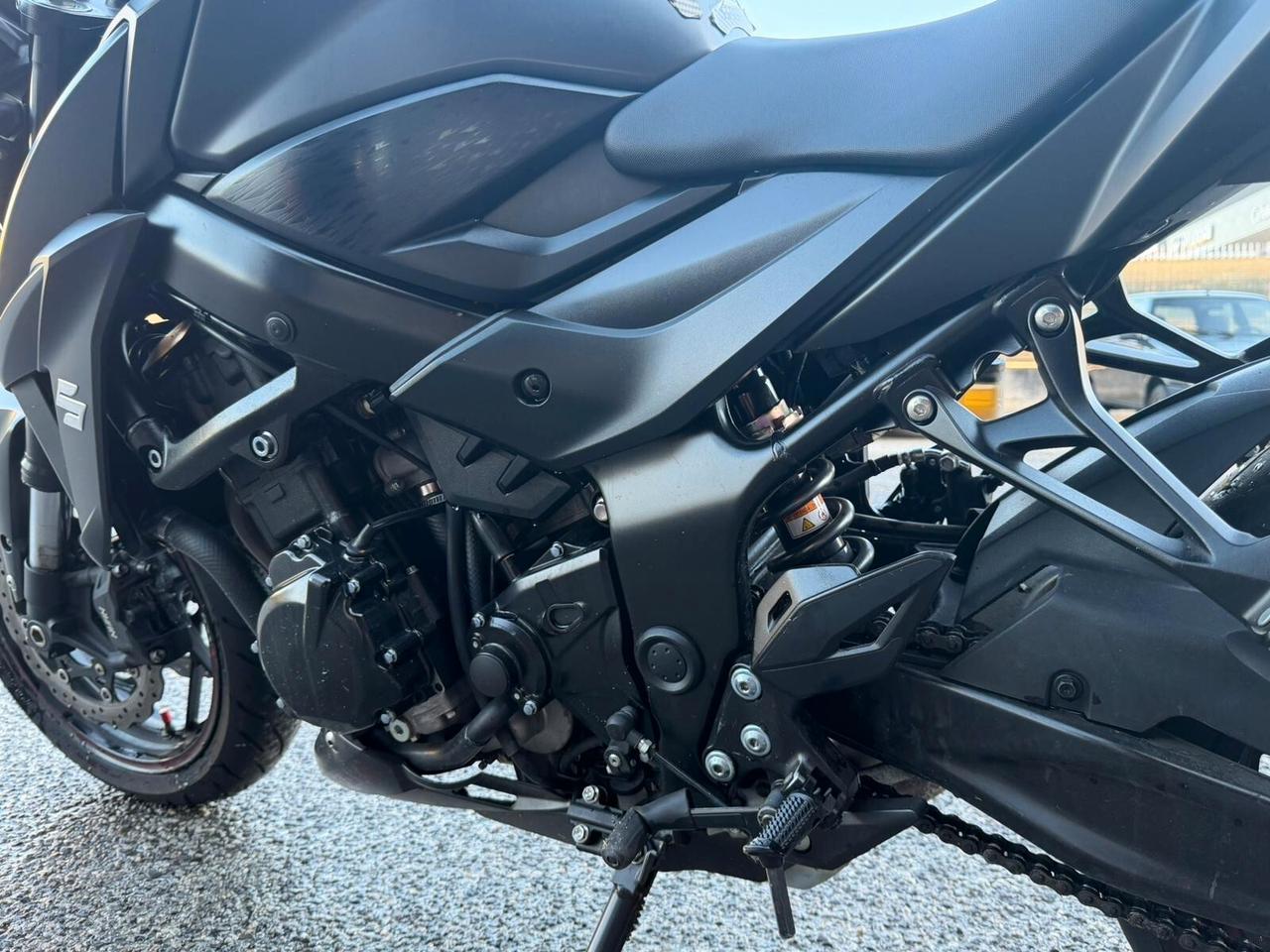 Suzuki GSX S 750