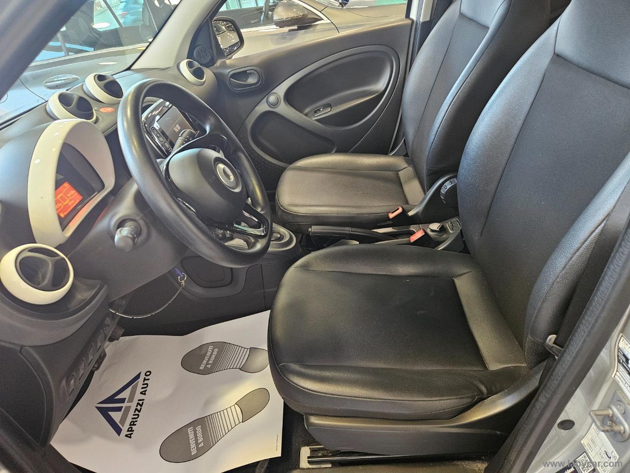 SMART forfour 70 1.0 twinamic Youngster