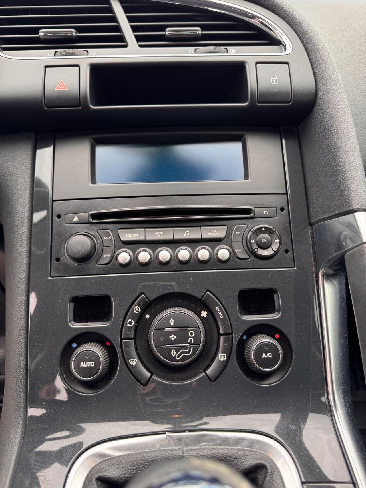 Peugeot 3008 1.6 HDi 112CV Business