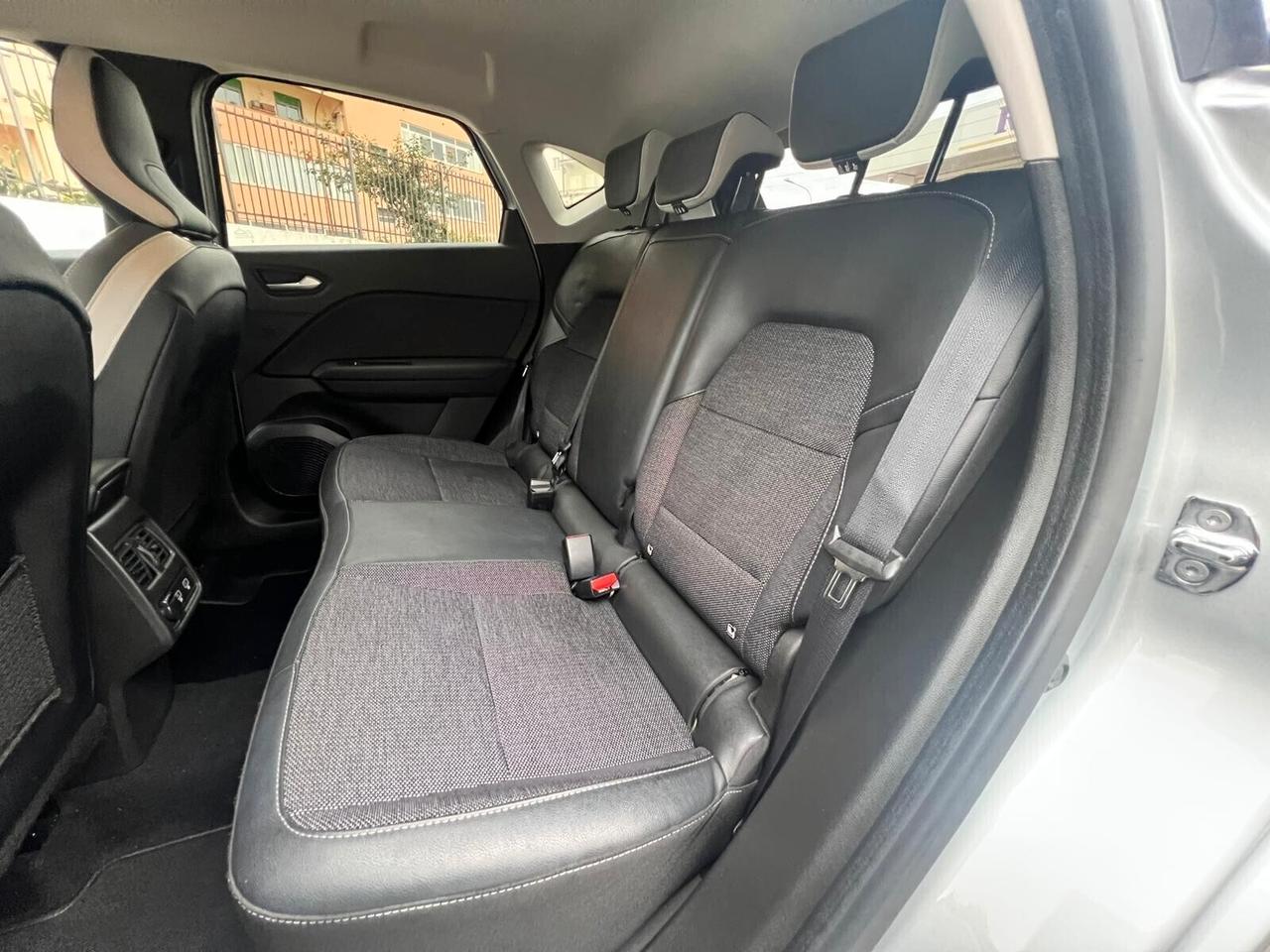 Renault Captur Full Hybrid E-Tech 145 CV Techno Fast Track