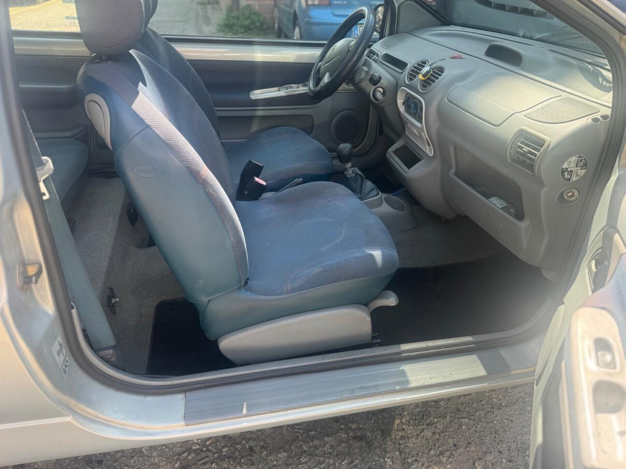 Renault Twingo 1.2i 16V 2004 tetto apribile full optional