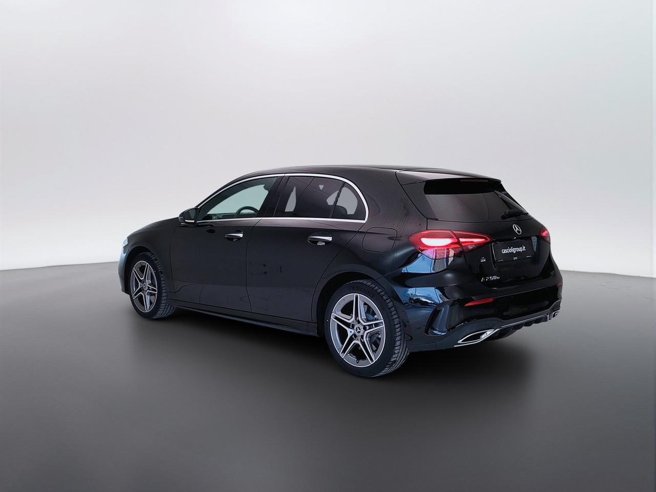 Mercedes-Benz Classe A - W177 2023 - A 250 e phev AMG Line Advanced Plus auto