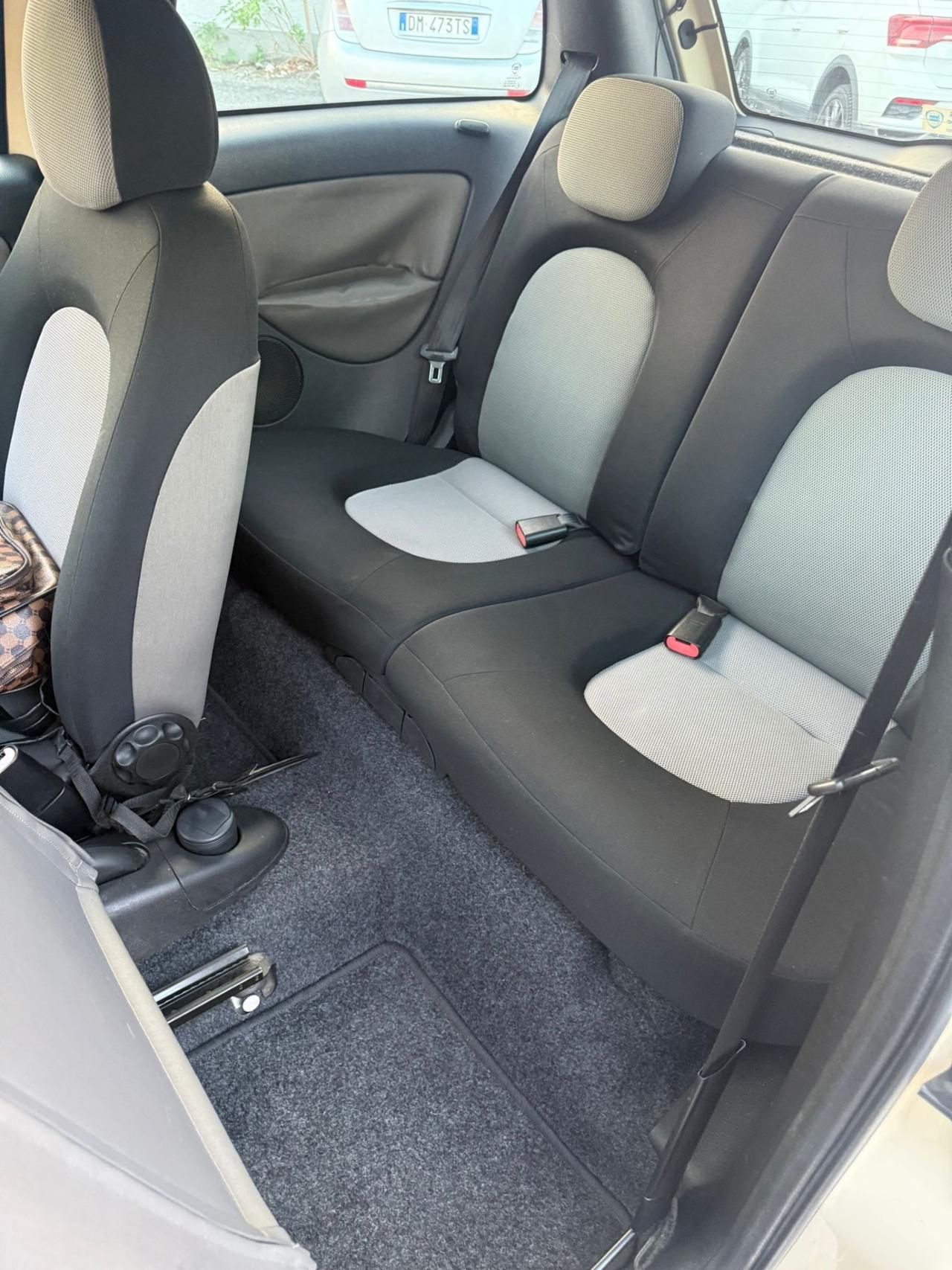 LANCIA YPSILON 1.2 BENZINA NEOPATENTATI