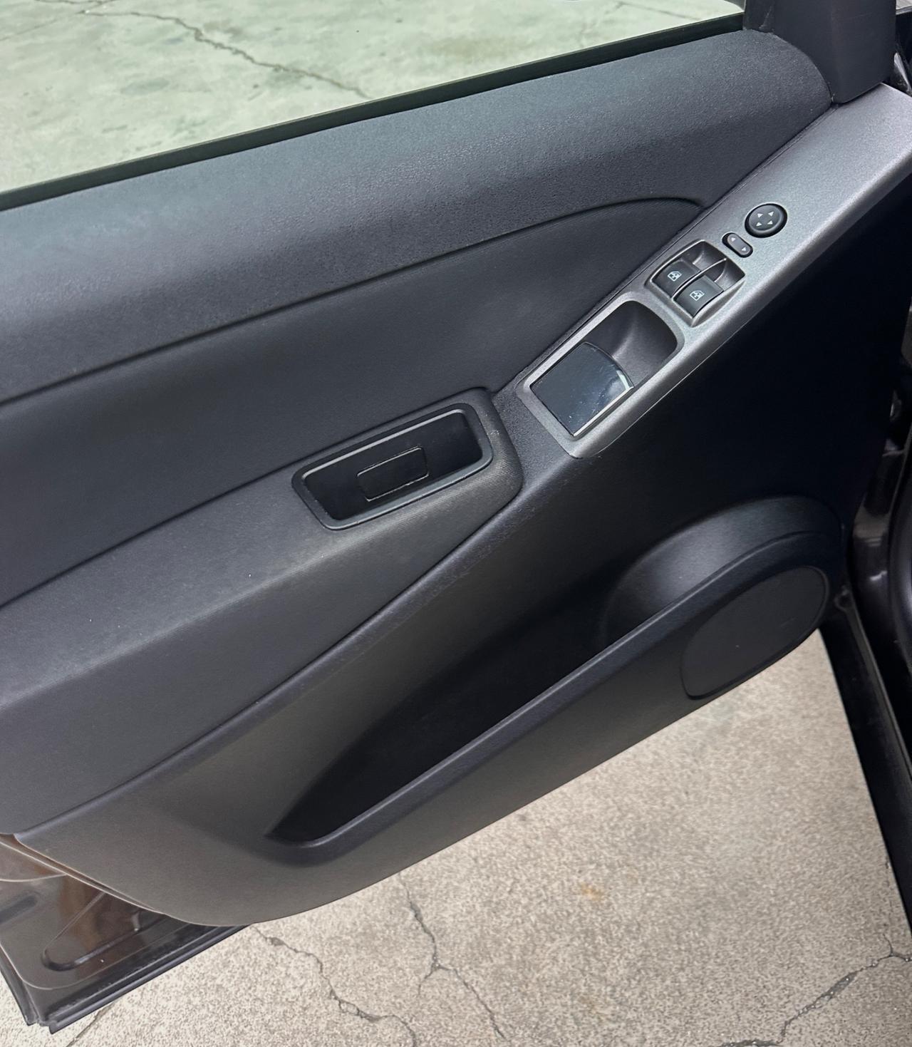 Lancia MUSA 1.3 Mjt 95 CV Gold 2012