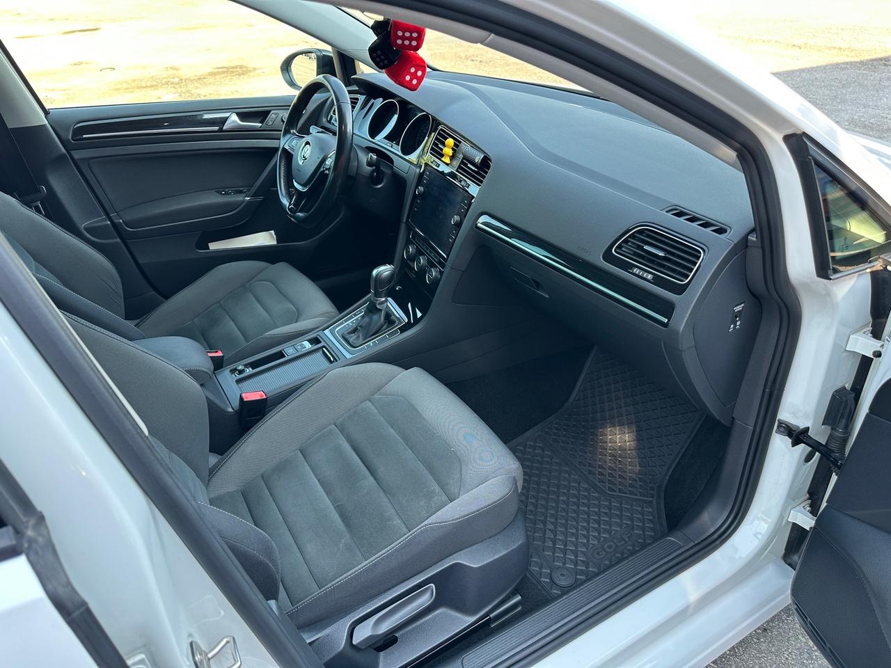Volkswagen Golf 1.5 TGI DSG 5p. (Garanzia 24 Mesi)