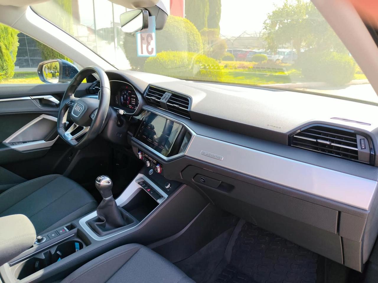 Audi Q3 35 TDI quattro Business Advanced