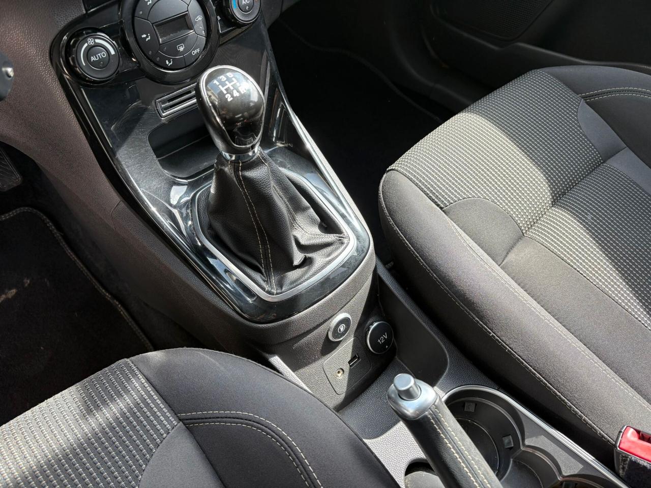 Ford Fiesta 1.4 5p. Bz.- GPL Titanium gpl 2036