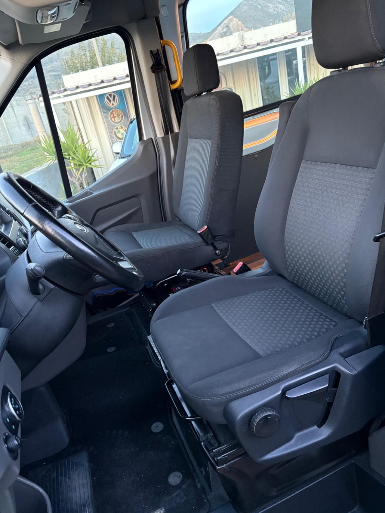 Ford Transit 2.0cc 130CV 9 posti trasporto disabili
