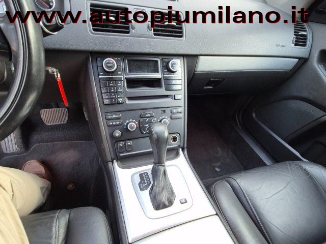 VOLVO XC90 D5 AWD Geartronic Momentum