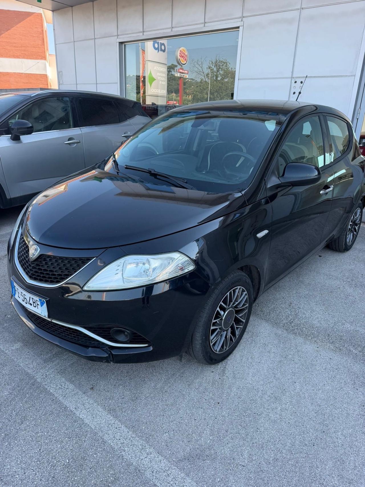 Lancia Ypsilon 1.3 MJT 16V 95 CV 5 porte S&S Gold