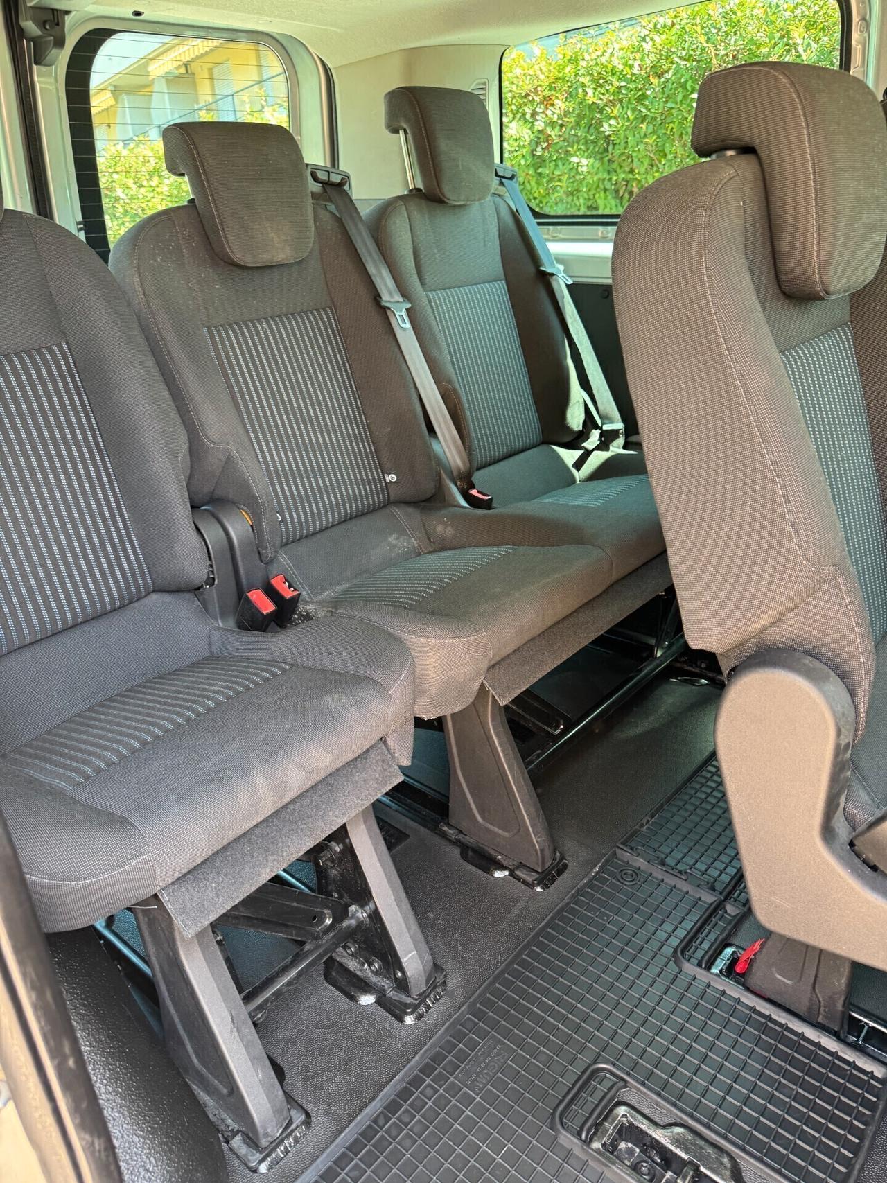 Ford Tourneo Custom 9 posti 2014
