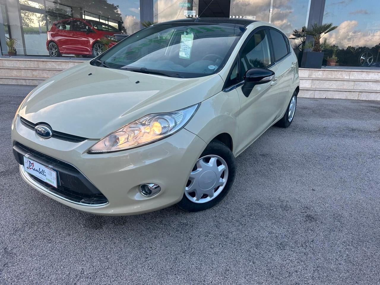 Ford Fiesta 1.4 TDCi 5p. Titanium NEOPATENTATI