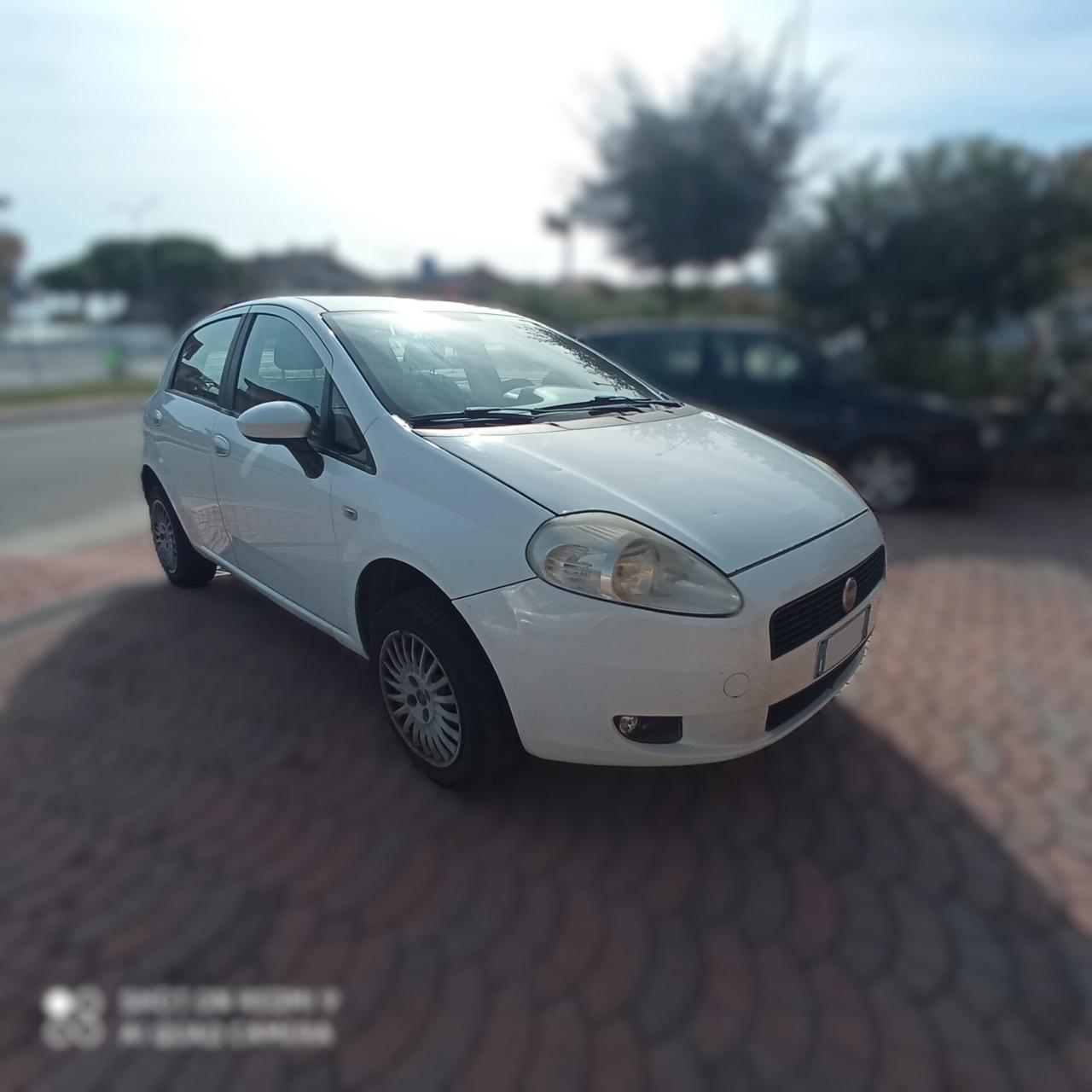Fiat Grande Punto 1.4 5 porte Natural Power 77CV 57KW