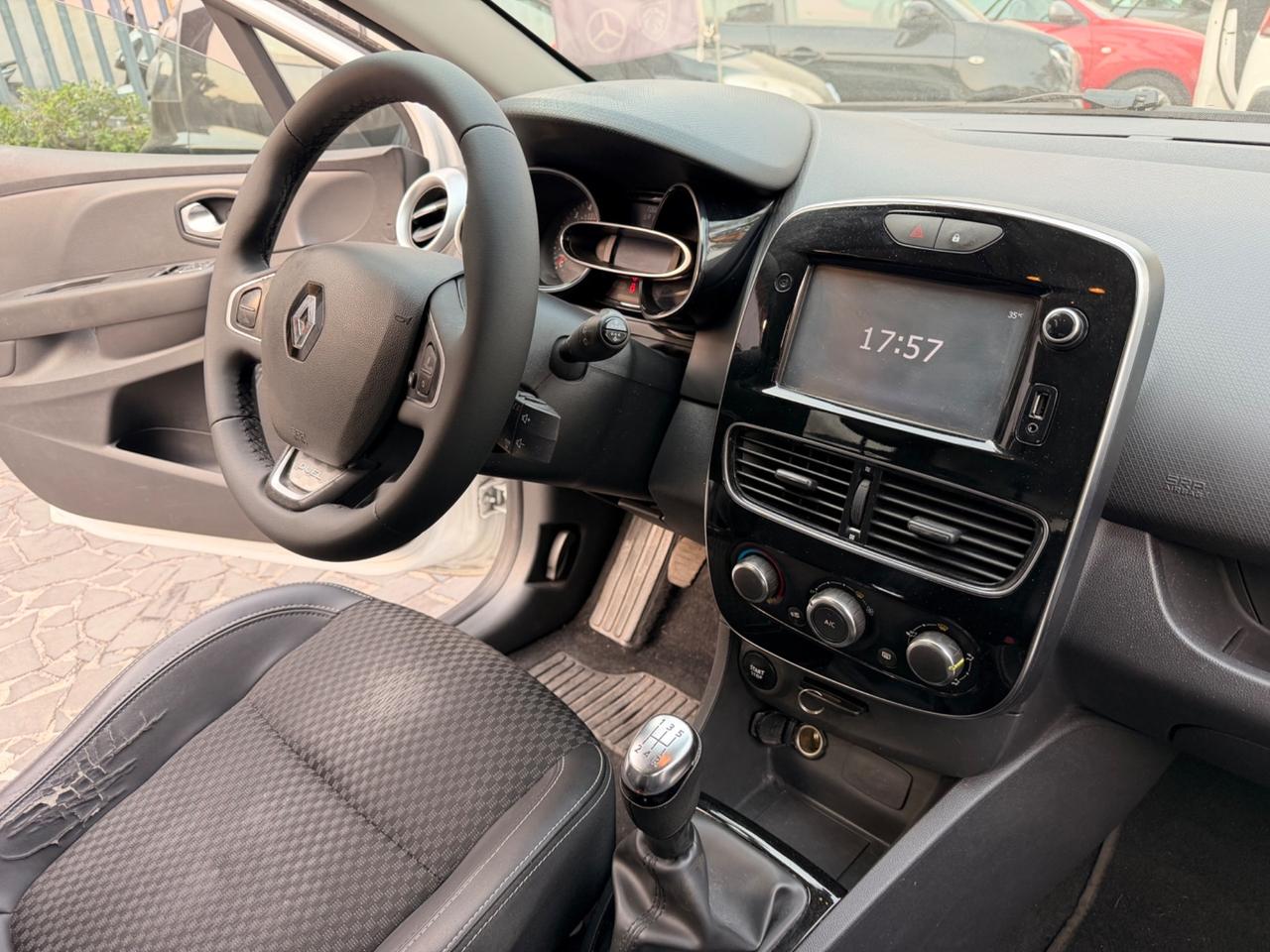 Renault Clio Sporter dCi 8V 90 CV Moschino Life