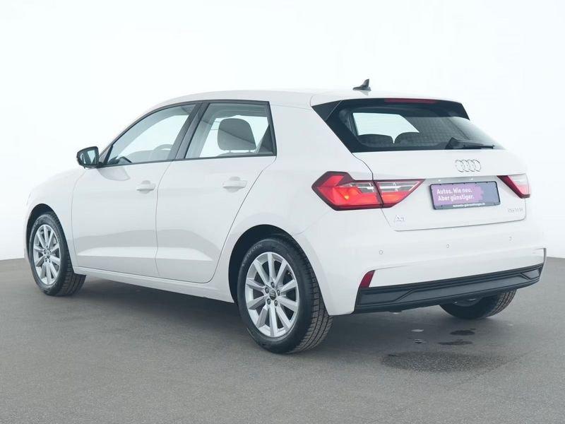 Audi A1 Sportback 25 TFSI Cockpit Cruise Control Smartphone interface
