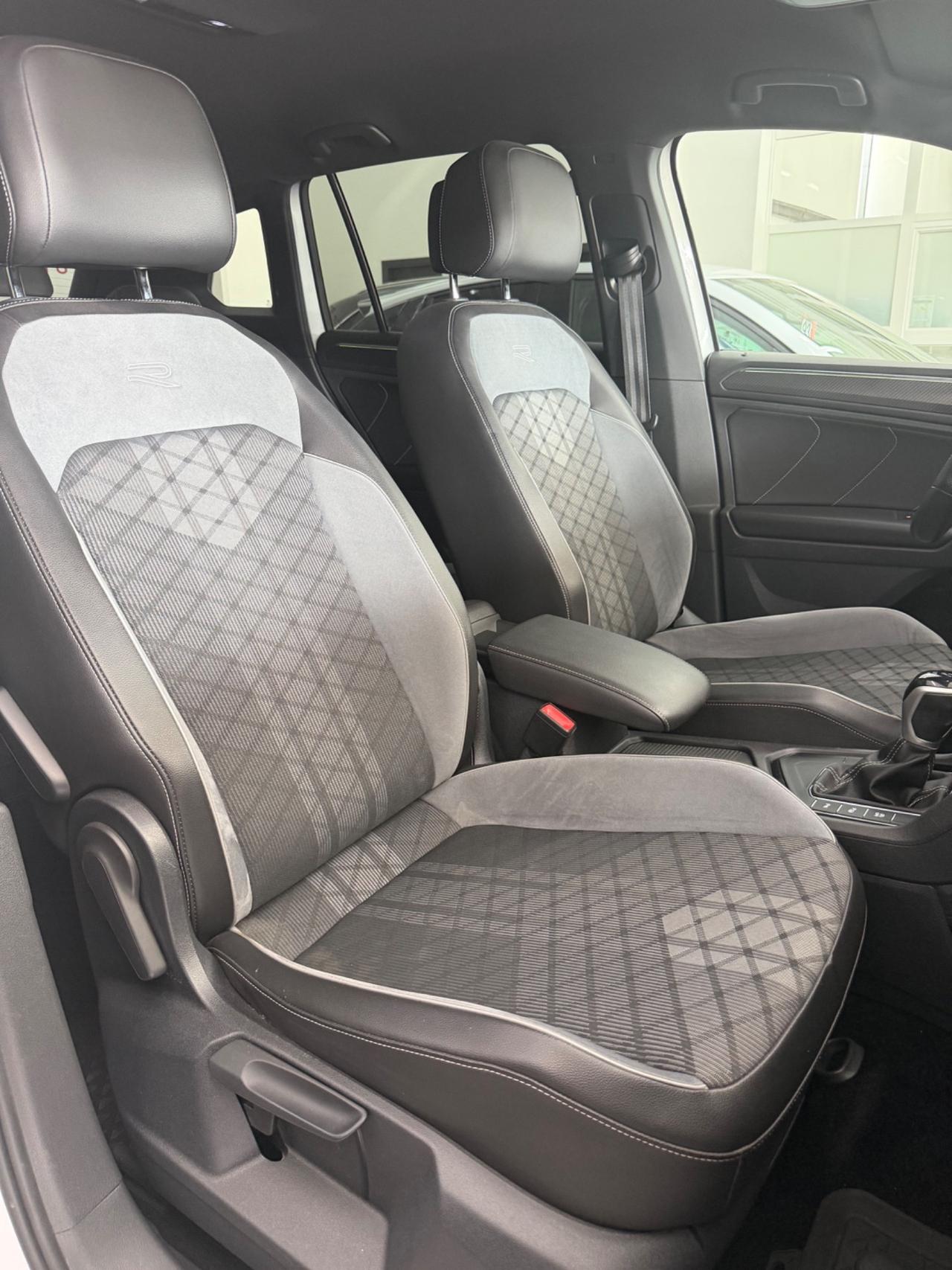 VW Tiguan 2.0 150 CV DSG R-Line FINANZIABILE