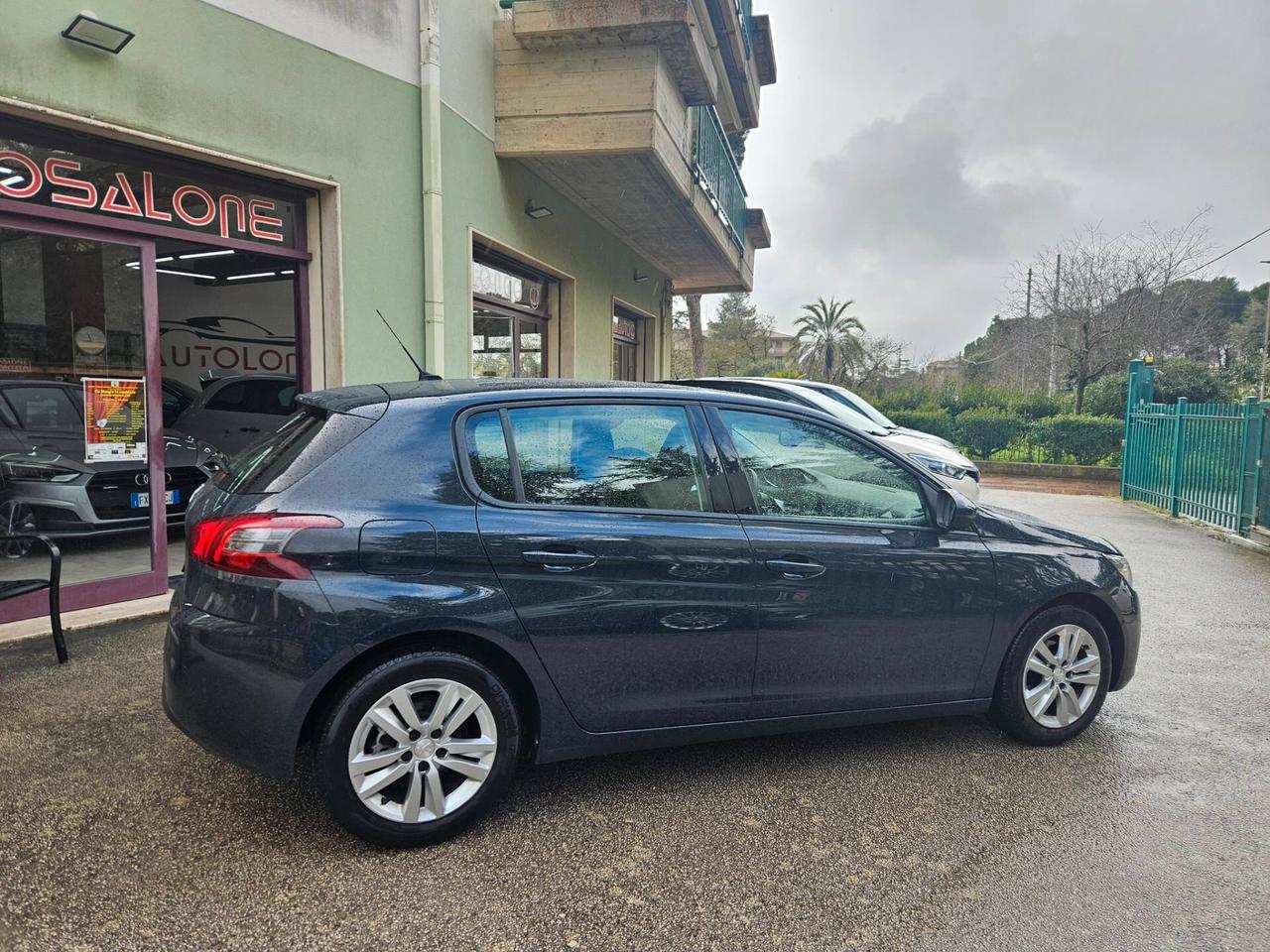 Peugeot 308 BlueHDi 100 S&S Business