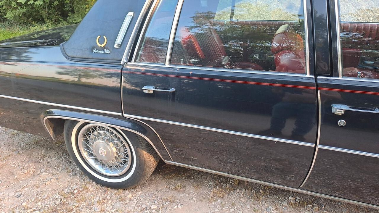 Cadillac Deville de ville PREZZO OFF-E-R-TA