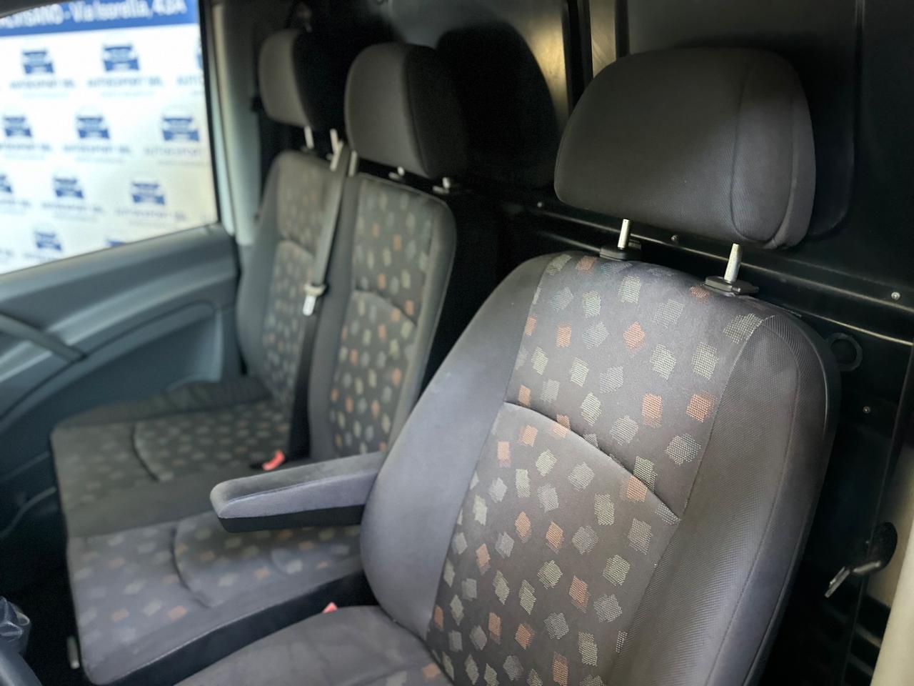 Mercedes-benz Vito Mercedes compact 2010