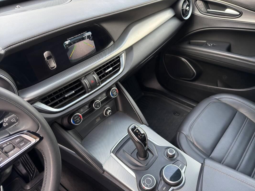 Alfa Romeo Stelvio 2.2 t Executive Q4 210cv auto