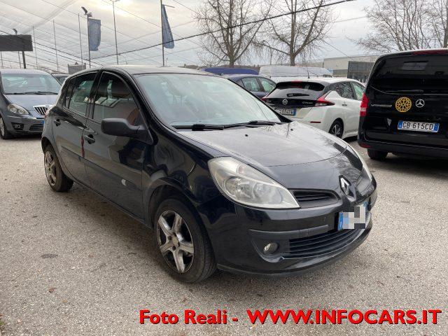 RENAULT Clio 1.2 16V 5 porte Confort