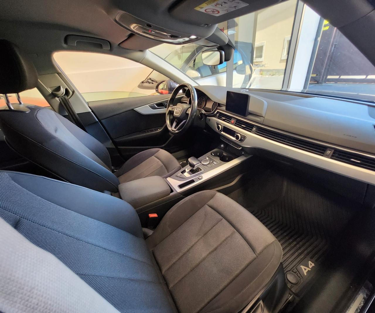 Audi A4 2.0 TDI 150 CV ultra S tronic Design