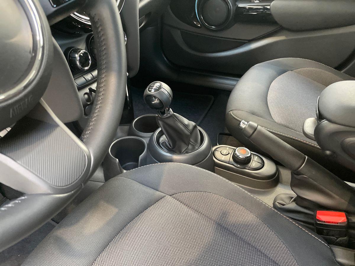 MINI Mini IV F55 2021 5p - Mini 5p 1.5 One Classic 75cv