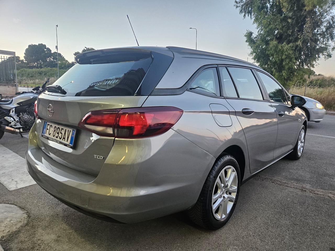 Opel Astra Sports Tourer 1.6 cdti