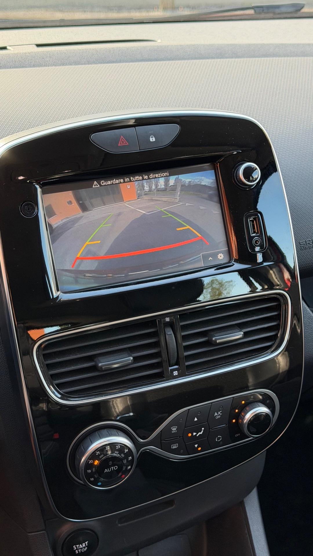 Renault Clio TCe 12V 90CV Start&Stop 5 porte Energy Intens