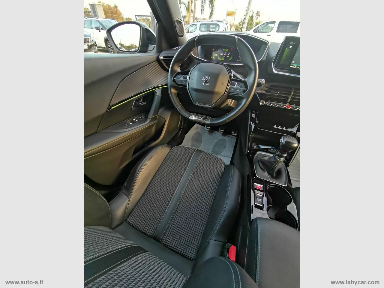PEUGEOT 2008 BlueHDi 110 S&S GT