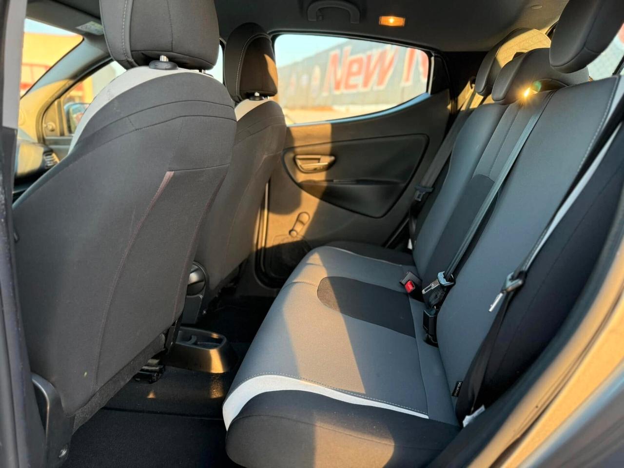 Lancia Ypsilon 1.2 69 CV 5 porte GPL Ecochic Gold