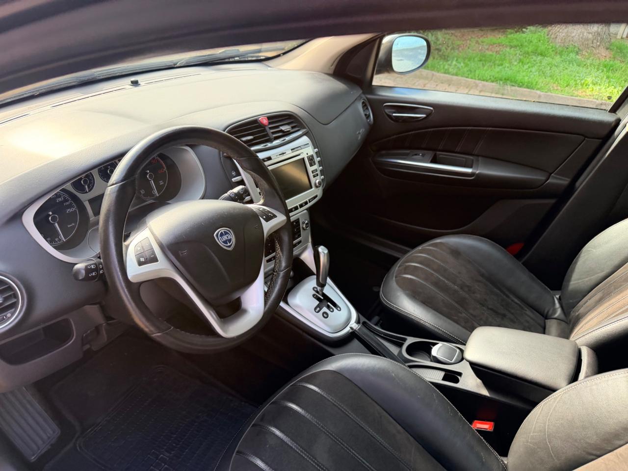 Lancia Delta 1.6 MJT DPF Selectronic Oro