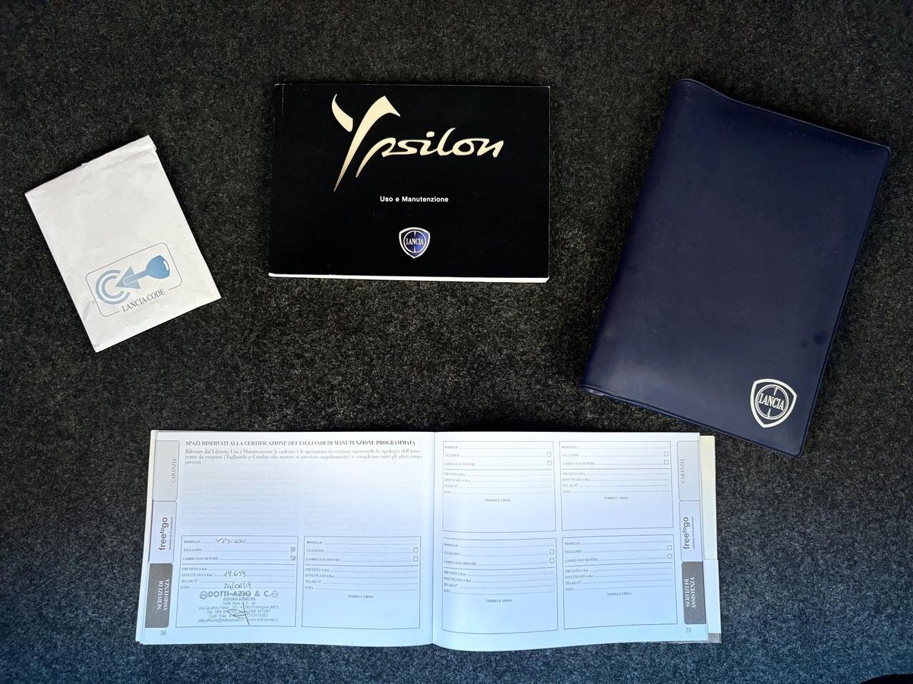 Lancia Ypsilon 1.2 69 CV 5P Gold UCONNECT Blue&Me