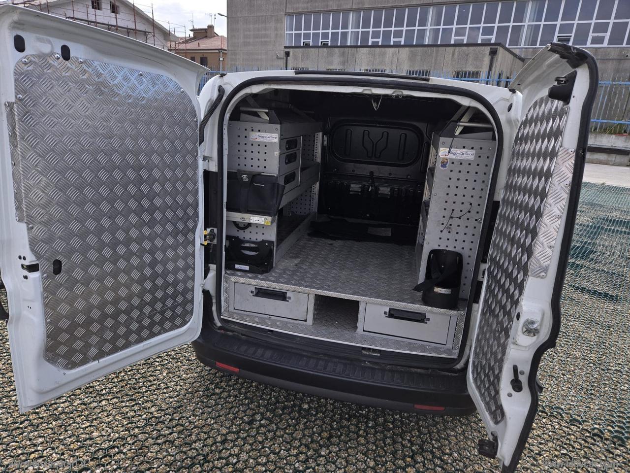 Doblò 1.6 MJT 105CV PC-TN Cargo Lam. SX
