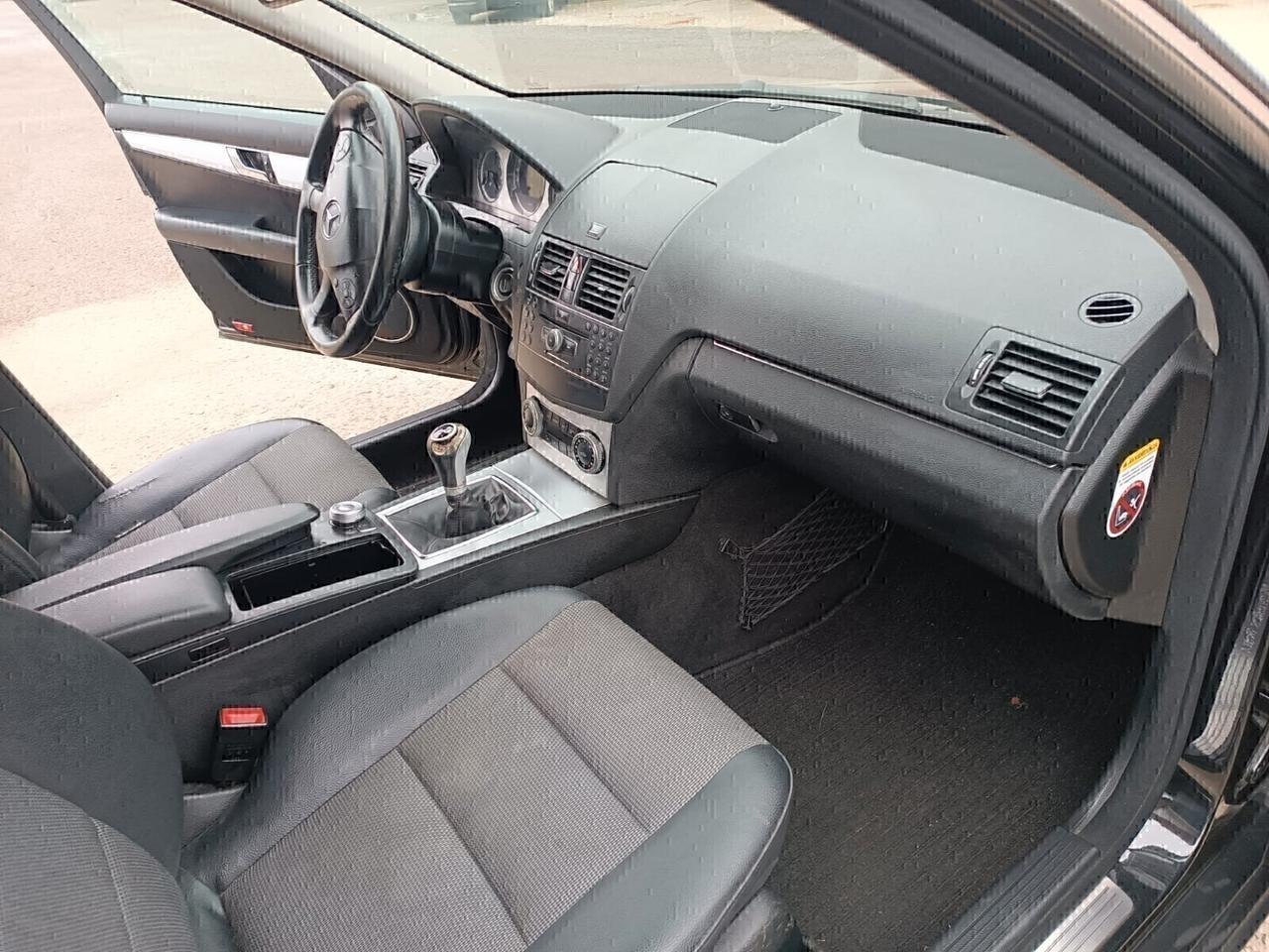 Mercedes-Benz(( C 220 SW ))2009--2.1 Diesel