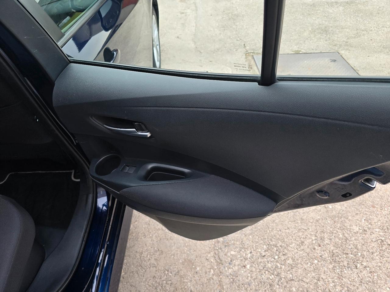 Toyota Corolla 1.8 Hybrid Business