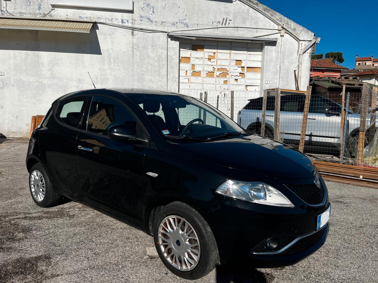 Lancia Ypsilon 1.2 69 CV 20837 Km neopatentati