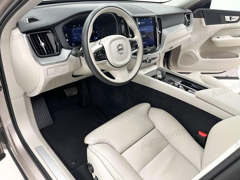 Volvo XC60 B4 (d) AWD AUT PLUS DARK **AUTOCARRO N1**