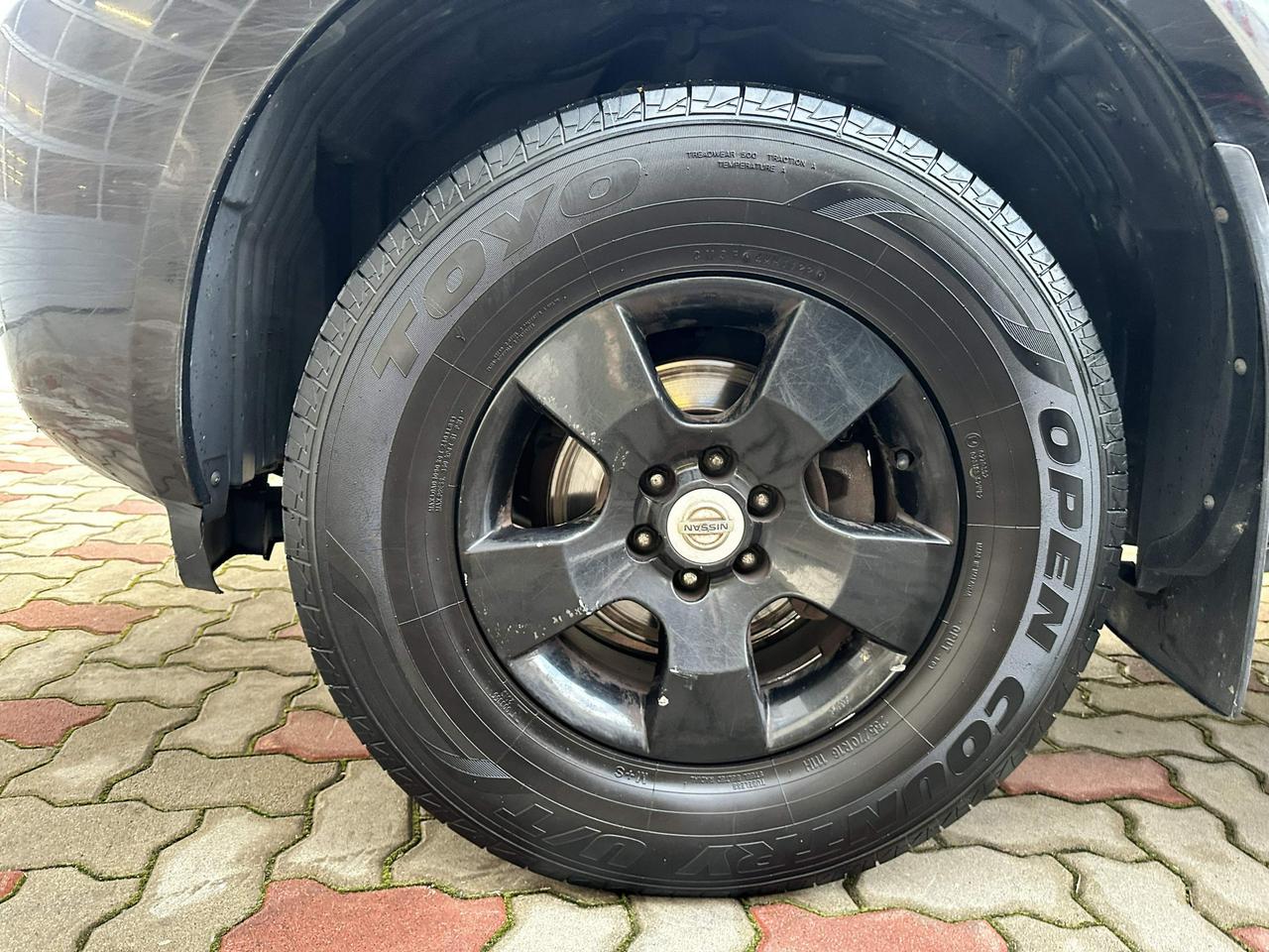 Nissan Navara 2.5 dci d.cab LE