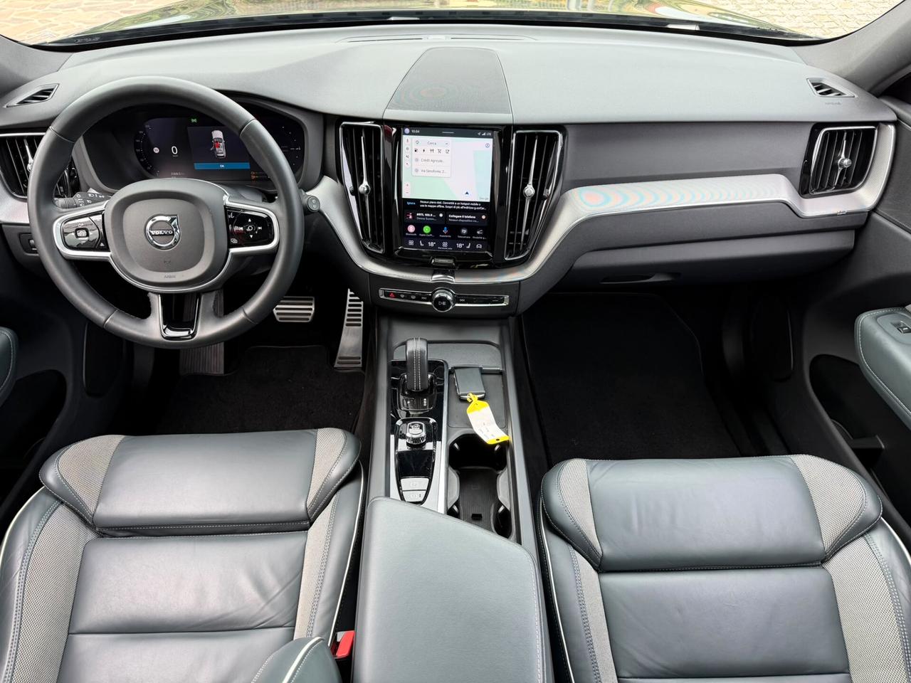 Volvo XC 60 2.0 T6 Recharge phev AWD R-design