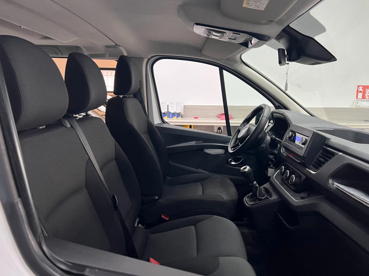 Nissan Primastar 2.0 dCi 110CV PC-TN Bus