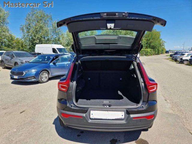 VOLVO XC40 XC40 1.5 t2 Momentum Core my21 - targa GG993AS