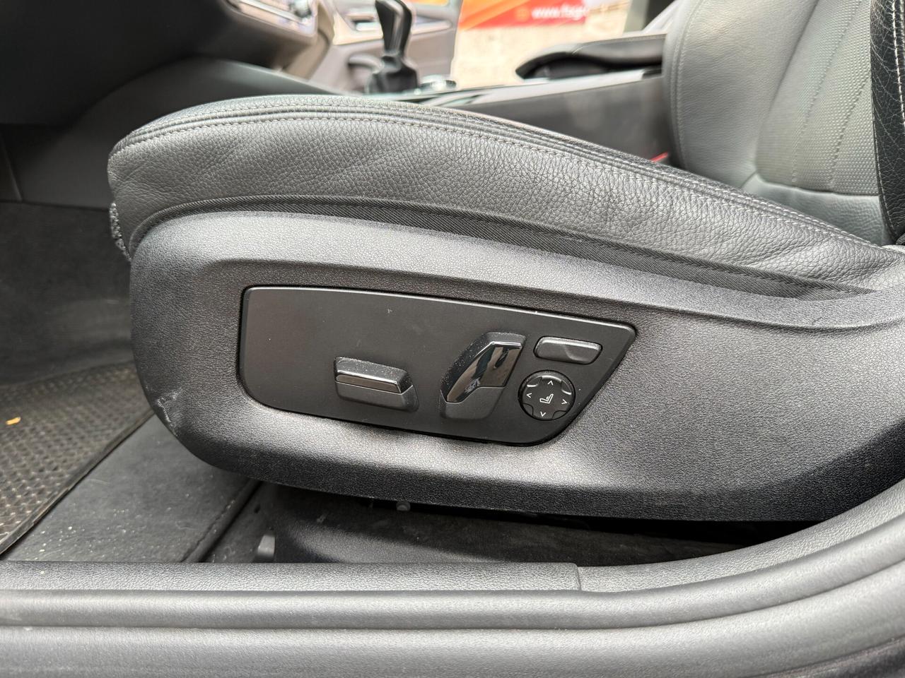 Bmw 520d Touring Sport Line NAVI LED - 2019