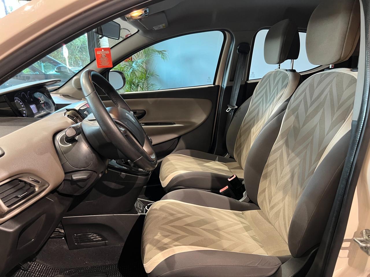 Lancia Ypsilon 1.2 69 CV 5 porte Gold METANO
