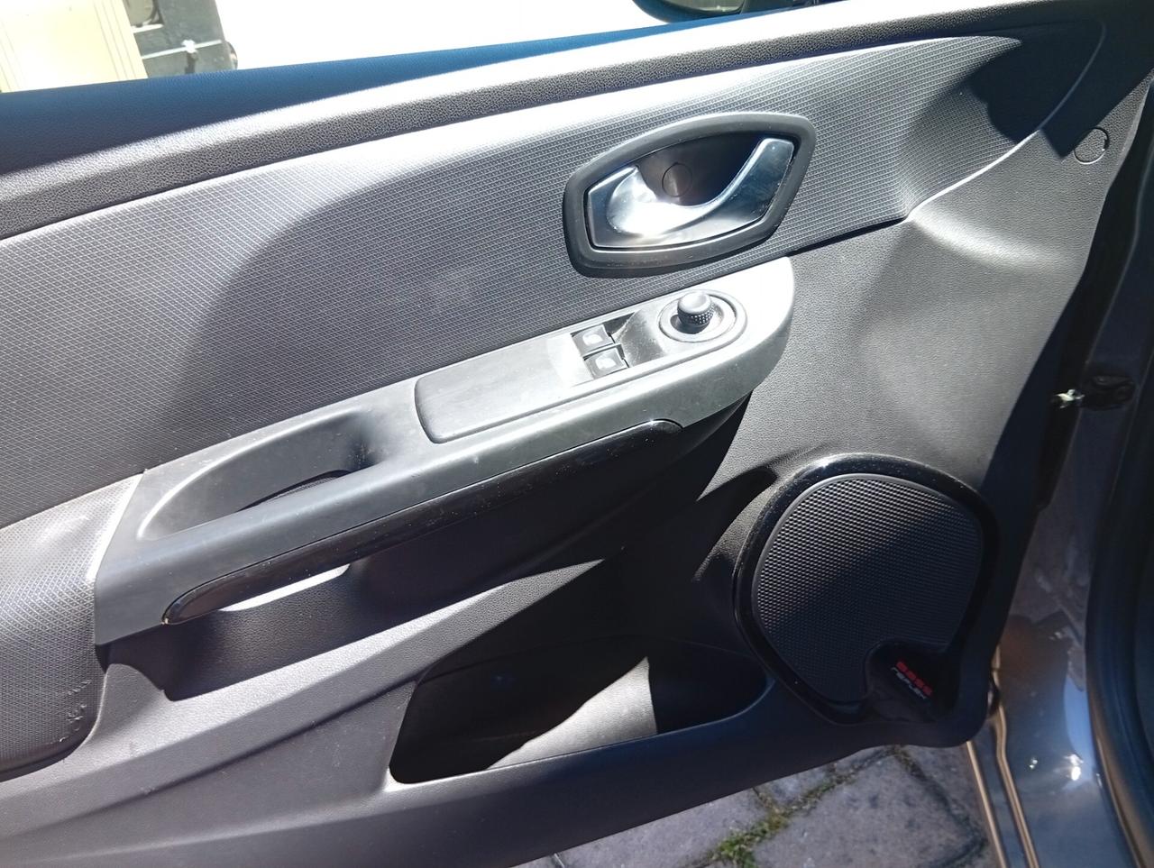 Renault Clio 1.5 dCi 5 porte Navigatore/Cruise control